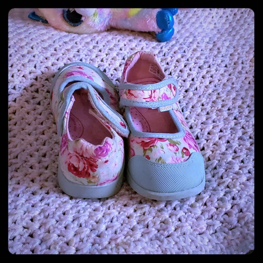Pediped Bree in Blue Floral toddler sneakers EUC